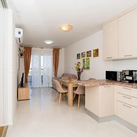 Modern Sirobuja Apartment Split