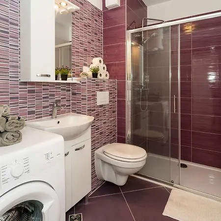 Apartment Modern Sirobuja *