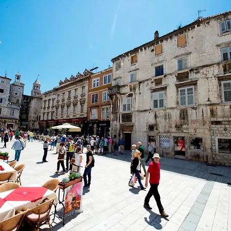 Modern Sirobuja