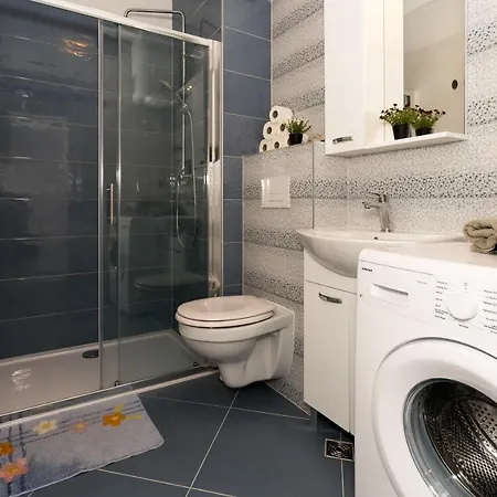 Apartment Modern Sirobuja